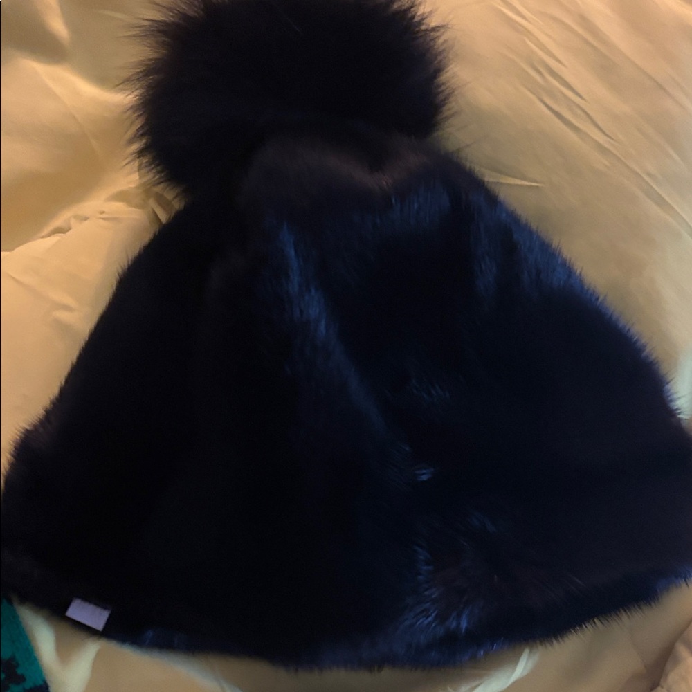 Custom Green and Black Pom-Pom Hat Set - Picture 3 of 6